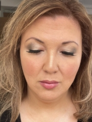 Beautiful Grey smokey eyes.